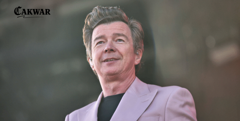 Rick Astley: Dari “Never Gonna Give You Up” ke Ikon Internet yang Tak Pernah Redup