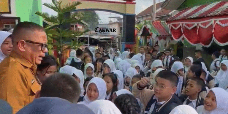 Viral: Kepsek SMPN 1 Prabumulih Dimutasi Usai Tegur Anak Pejabat