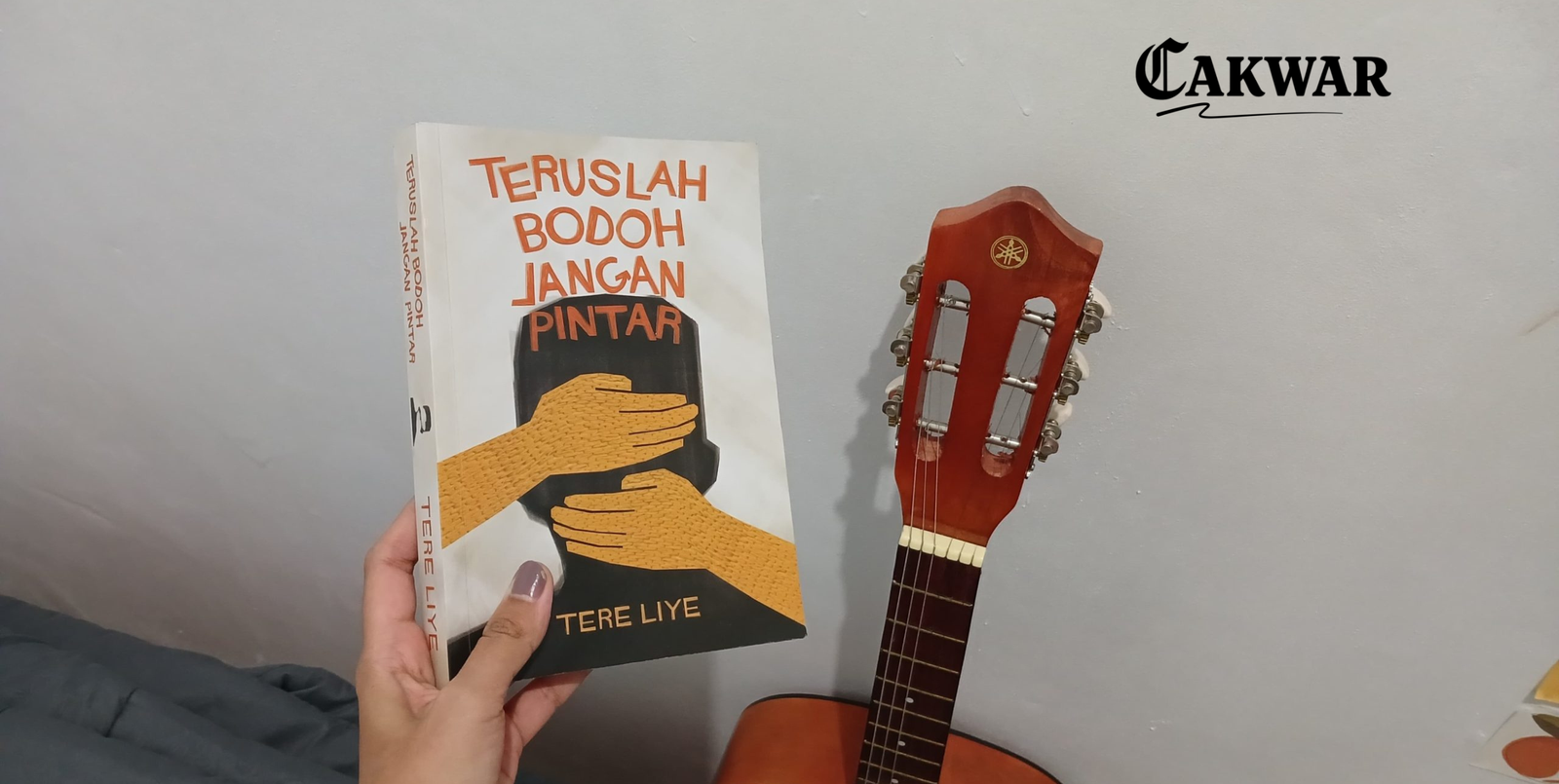 Teruslah Bodoh Jangan Pintar, Sebuah Sindiran Cerdas dari Tere Liye yang Lagi Jadi Best Seller
