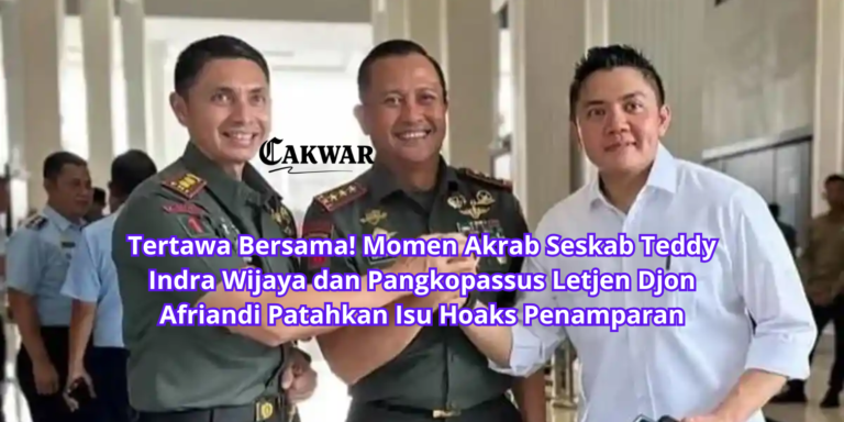 Tertawa Bersama! Momen Akrab Seskab Teddy Indra Wijaya dan Pangkopassus Letjen Djon Afriandi Patahkan Isu Hoaks Penamparan