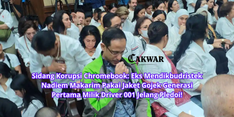 Sidang Korupsi Chromebook: Eks Mendikbudristek Nadiem Makarim Pakai Jaket Gojek Generasi Pertama Milik Driver 001 Jelang Pledoi!